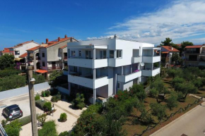 Отель Apartments Marija Anchor  Задар